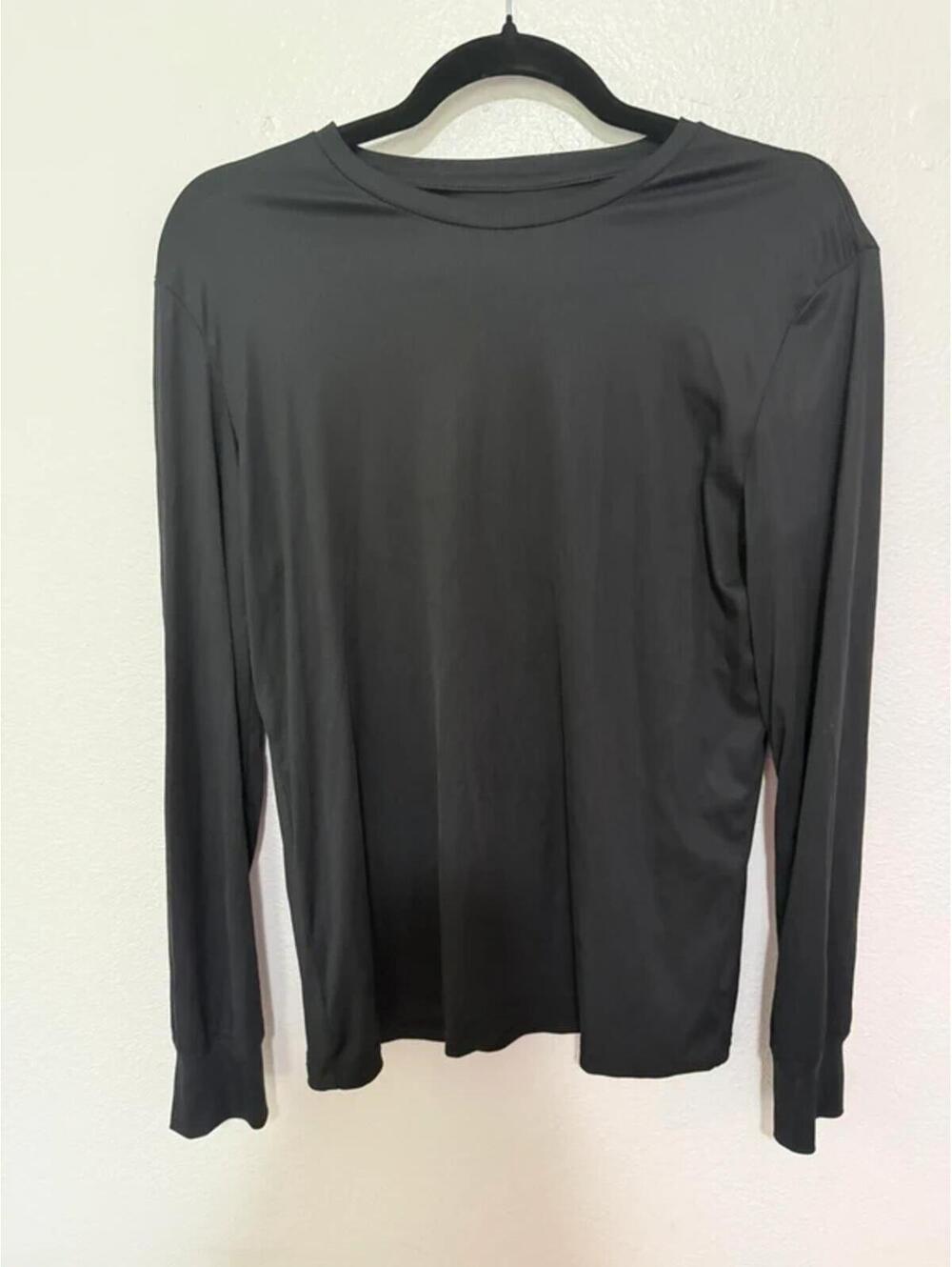 Zyia active ribbed long sleeve best fits small (no tags)